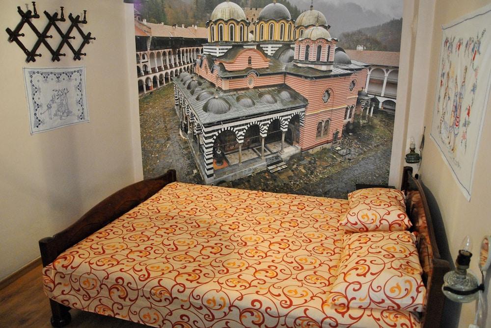 10 Coins Hostel & Tours Sofia Eksteriør billede